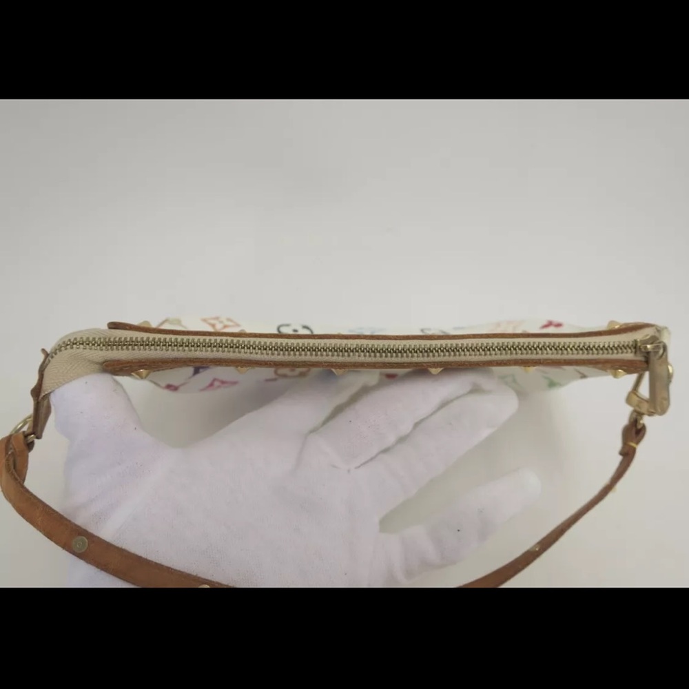 LOUIS VUITTON Murakami Pochette Accessoires Bag White Vintage Y2K RARE - Picture 6 of 16